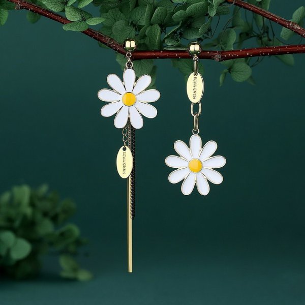 Flower Daisy Clavicle Chain Necklace for Women Girls Korean Style Sweet Short Choker Statement Wedding Bridal Jewelry Neck Chain