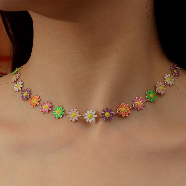 Flower Daisy Clavicle Chain Necklace for Women Girls Korean Style Sweet Short Choker Statement Wedding Bridal Jewelry Neck Chain