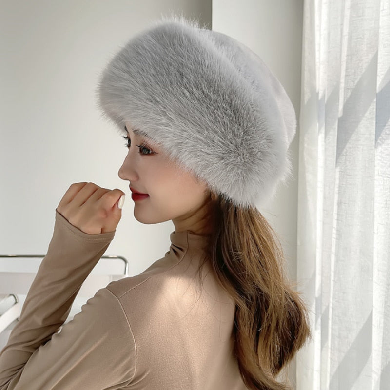 HT4003 Fur Hat Women Warm Snow Ski Cap Female Faux Fox Fur Bomber Hat Lady Windproof Winter Hats for Women Russian Hat Ushanka