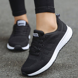 Sneakers Women Shoes Fashion Vulcanize Chunky Sneakers Flat Ladies Shoes Walking Women&#39;s Sneakers Plus Size Mujer Shoes Woman