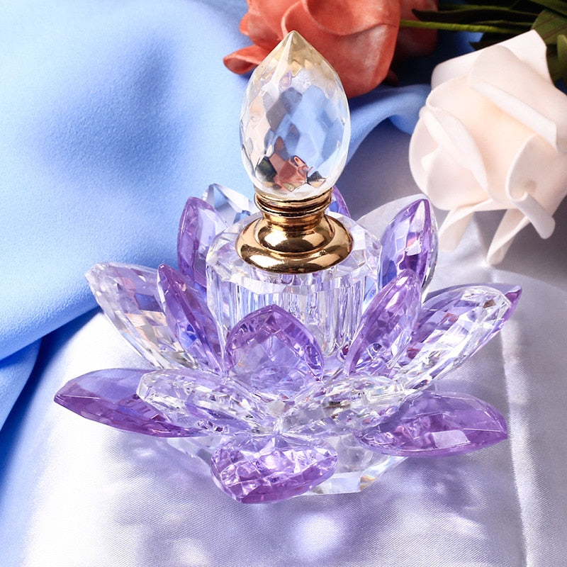 2022New Retro Crystal Lotus Perfume Bottle Empty Glass Flower Ornament Home Decor Refillable Bottle For Lady Car Decoration Gift